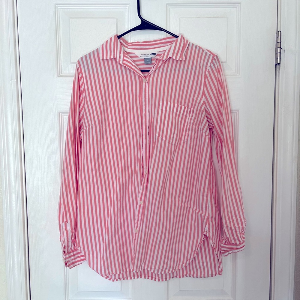 Old Navy M pink and white pinstripe button up long sleeve shirt